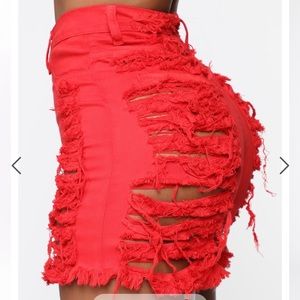 Distressed Bermuda shorts